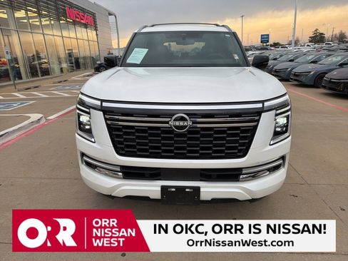 Used 2026 Nissan Armada SL w/ Captain's Chari Seat Package image 8