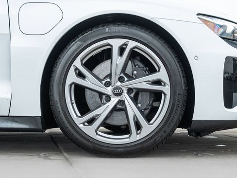 Used 2023 Audi e-tron GT Prestige w/ Prestige Package image 40