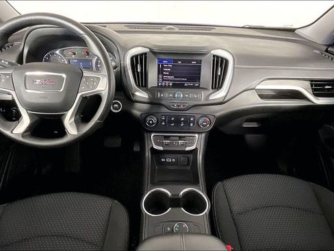Used 2024 GMC Terrain SLE image 21