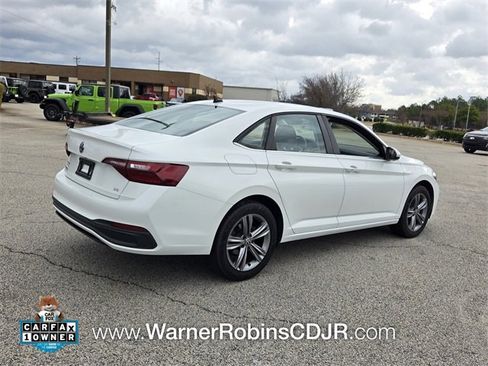 Used 2022 Volkswagen Jetta SE image 11