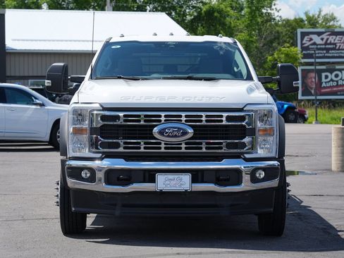 Used 2025 Ford F550 4x4 Crew Cab image 8