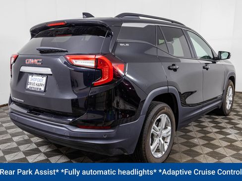 Used 2023 GMC Terrain SLE w/ Driver Convenience Package FWD image 18