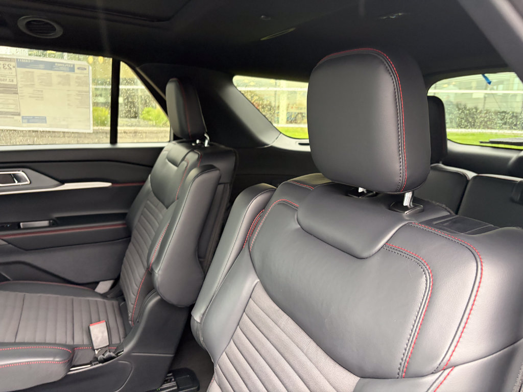 New 2026 Ford Explorer ST-Line w/ ST-Line Street Pack AWD/4WD image 14