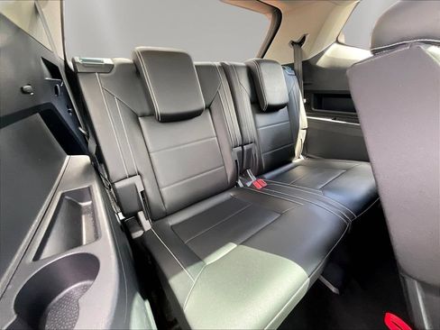 Used 2023 Volkswagen Atlas SEL AWD/4WD image 25