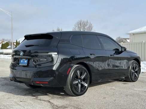 Certified 2025 BMW iX xDrive50 w/ Premium Package image 9
