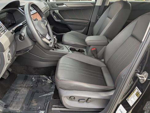 Used 2024 Volkswagen Tiguan Wolfsburg Edition image 20