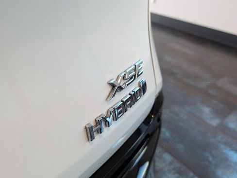 Certified 2022 Toyota Sienna XSE image 8