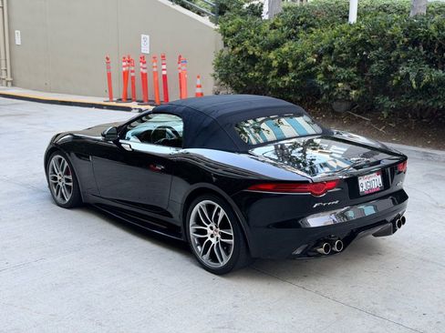Used 2016 Jaguar F-TYPE R image 15