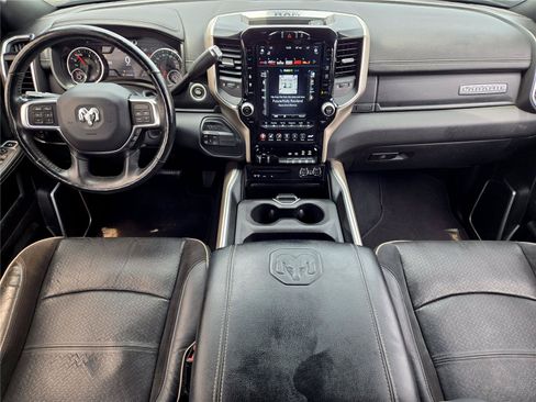 Used 2019 RAM 2500 Laramie w/ Black Appearance Package AWD/4WD image 24