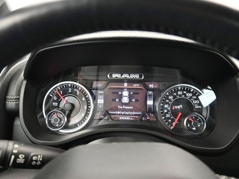 Used 2022 RAM 1500 Laramie AWD/4WD image 15