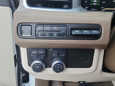 Certified 2022 GMC Yukon Denali image 19