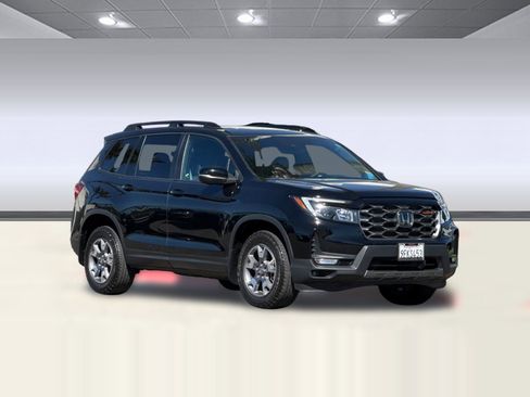 Used 2023 Honda Passport TrailSport image 6