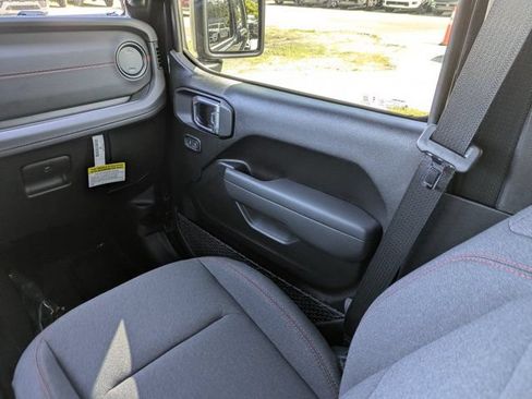 New 2026 Jeep Wrangler Unlimited Rubicon AWD/4WD image 17