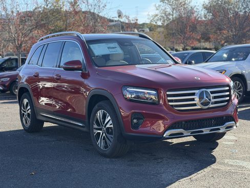 New 2026 Mercedes-Benz GLB 250 image 6