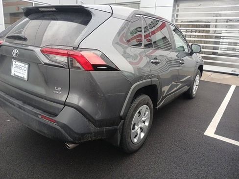 Used 2022 Toyota RAV4 LE image 2