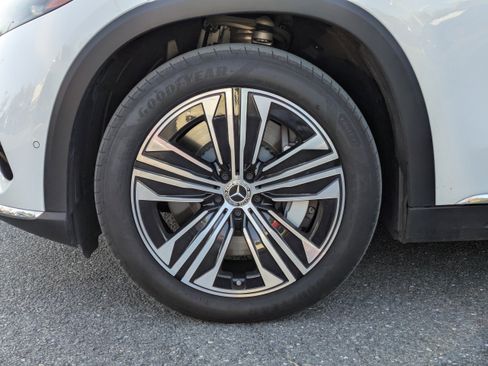 Used 2023 Mercedes-Benz EQS 450+ SUV image 3