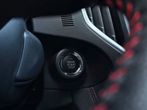 Used 2023 Subaru Impreza 2.0i Sport image 29