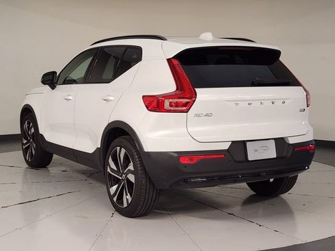 Certified 2025 Volvo XC60 B5 Core AWD/4WD image 6