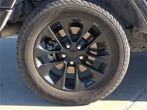 Used 2021 Jeep Wrangler Unlimited Sahara image 25