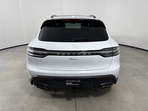 Certified 2025 Porsche Macan image 6