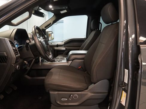 Used 2017 Ford F150 XLT w/ Equipment Group 302A Luxury AWD/4WD image 5