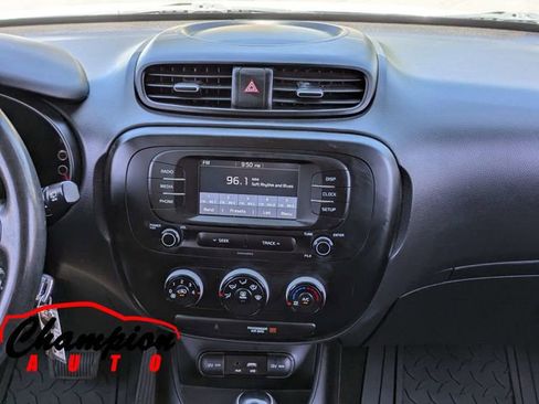 Used 2017 Kia Soul w/ Convenience Package image 21