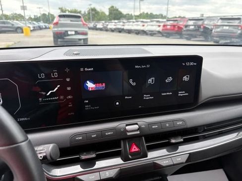 Used 2025 Kia K4 EX FWD image 17