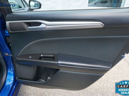 Used 2017 Ford Fusion SE FWD image 20