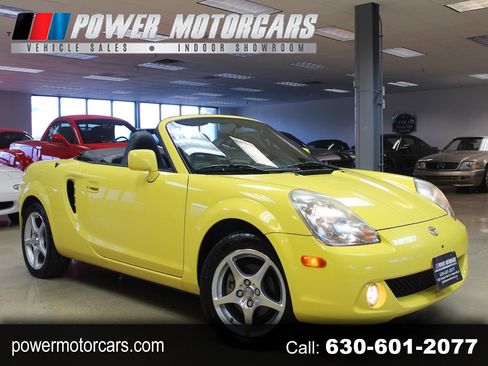 Used 2004 Toyota MR2 image 1