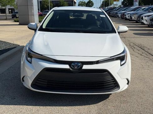 Used 2024 Toyota Corolla LE w/ LE Convenience Package FWD image 8