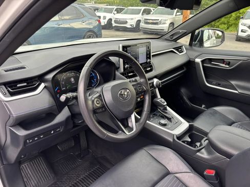 Used 2020 Toyota RAV4 XSE AWD/4WD image 11