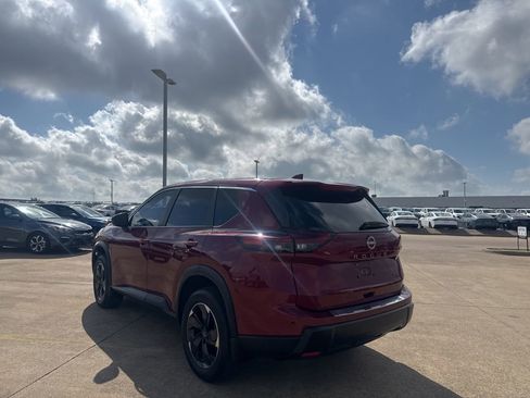 Certified 2024 Nissan Rogue SV image 15