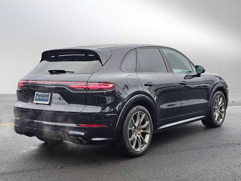 Used 2023 Porsche Cayenne GTS image 3