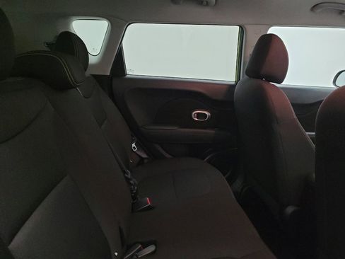 Used 2018 Kia Soul FWD image 19