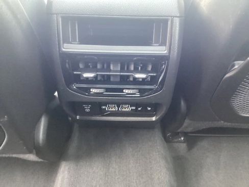 Certified 2023 Jeep Grand Cherokee Limited image 20