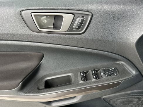 Used 2021 Ford EcoSport SE w/ SE Convenience Package image 12