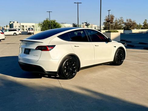 Used 2020 Tesla Model Y Long Range AWD/4WD image 7