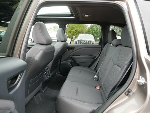 Used 2025 Subaru Forester Premium AWD/4WD image 35