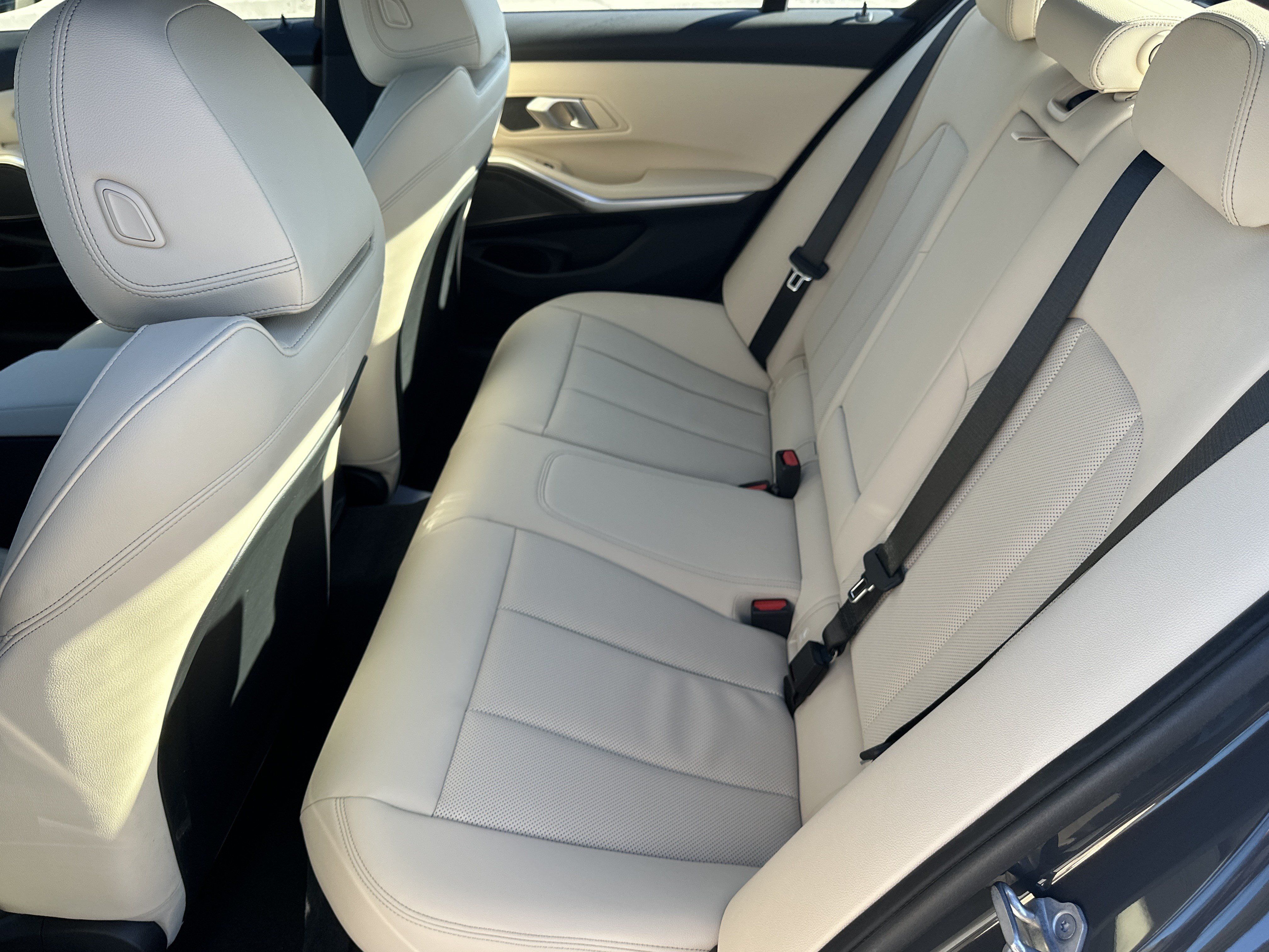 Certified 2026 BMW 330i Sedan w/ M Sport Package RWD image 22