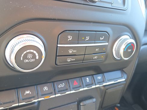Used 2023 GMC Sierra 1500 Pro w/ Pro Value Package RWD image 19