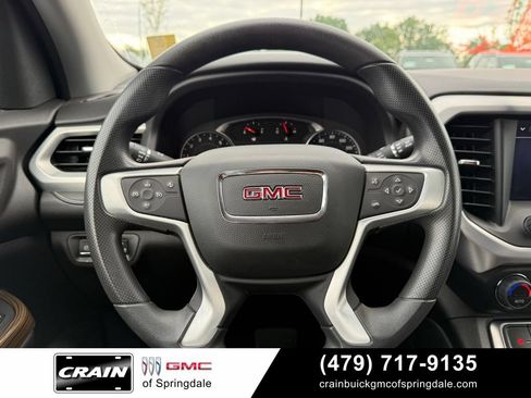 Used 2023 GMC Acadia SLE FWD image 13