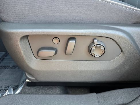 New 2026 Buick Envision Avenir AWD/4WD image 16