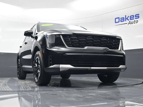 Certified 2025 Kia Sorento S AWD/4WD image 27
