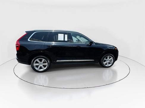 Used 2024 Volvo XC90 B5 Core AWD/4WD image 9