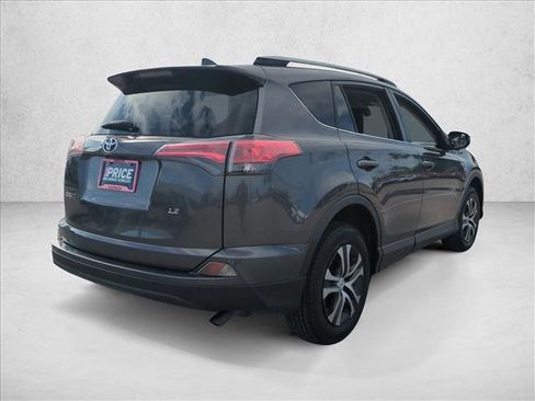 Used 2017 Toyota RAV4 LE image 5