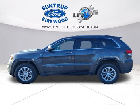 Used 2021 Jeep Grand Cherokee Laredo image 23