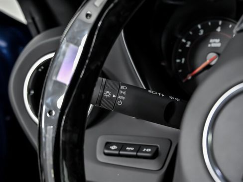 Used 2021 Chevrolet Camaro ZL1 RWD image 27
