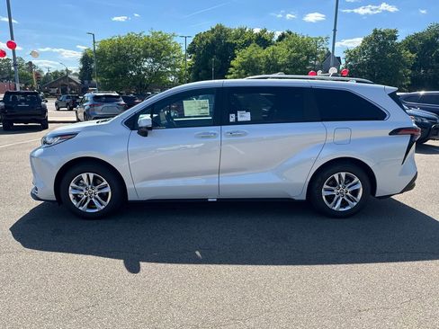 New 2026 Toyota Sienna Limited AWD/4WD image 4