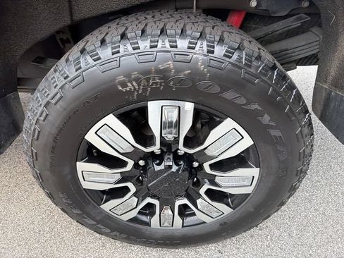 Used 2024 Chevrolet Silverado 3500 High Country w/ High Country Premium Package AWD/4WD image 19
