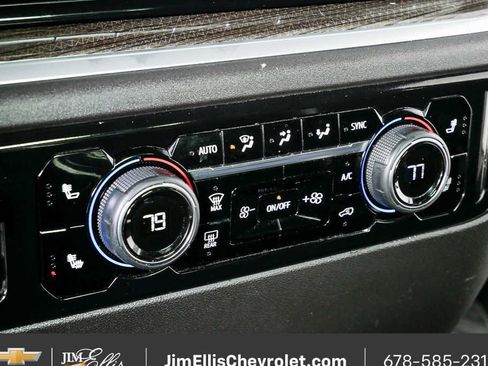 Certified 2025 Chevrolet Silverado 1500 LT AWD/4WD image 16